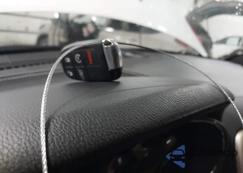 2017 Jeep Grand Cherokee Overland 4X4 z USA, uszkodzony, nr VIN 1C4RJFCG3HC696038